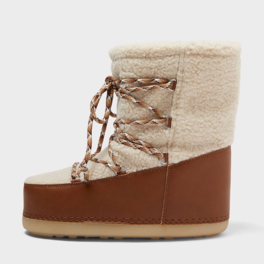 Universal Thread Cream Sherpa and Brown Faux-Leather Lace-Up Winter Boot